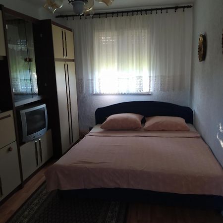 Oaza Mira Porodicna Kuca Za Opustanje Villa อาปาติน ภายนอก รูปภาพ