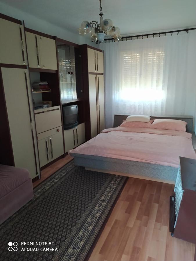 Oaza Mira Porodicna Kuca Za Opustanje Villa อาปาติน ภายนอก รูปภาพ